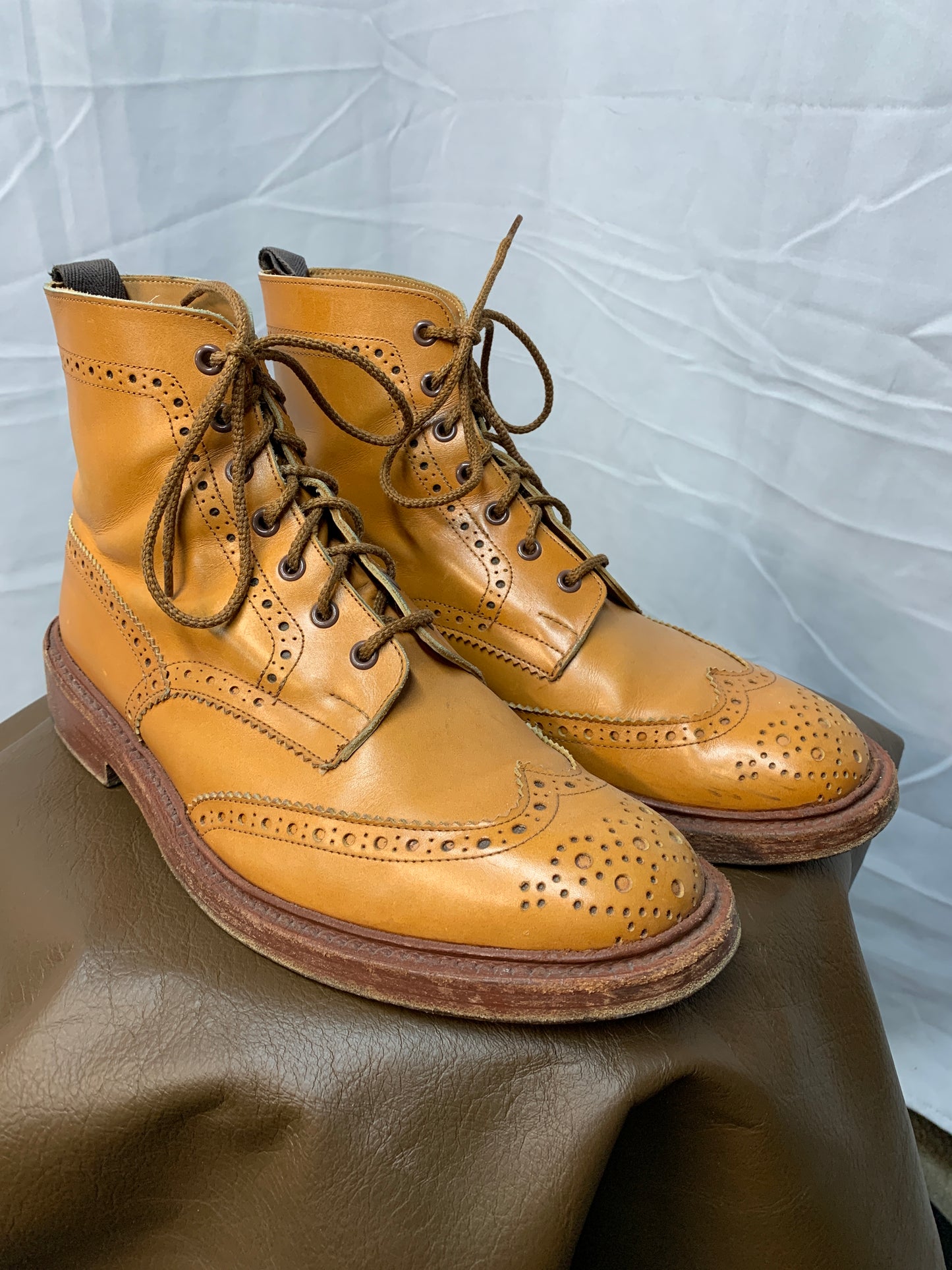 Tricker's  STOW COUNTRY BOOT - ACORN ANTIQUE